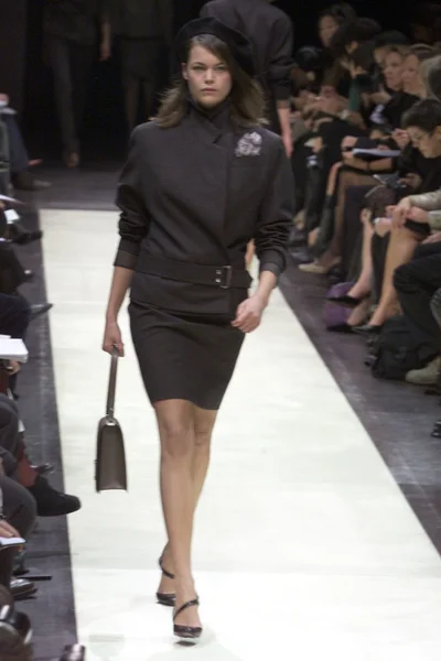Look 17